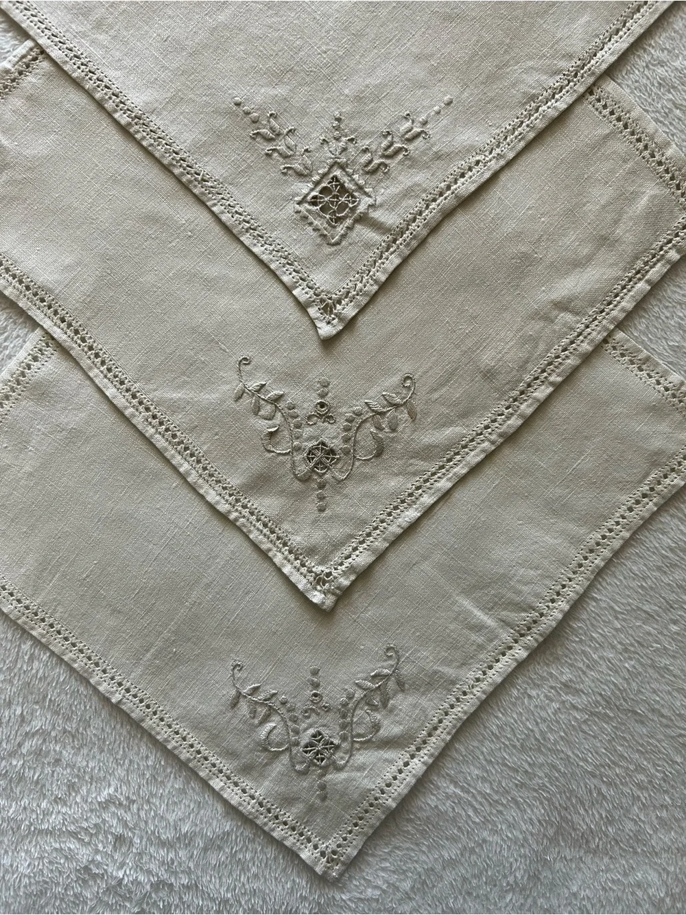 N/A vintage linen
